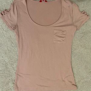 Women’s GUESS shirt in Size Small
